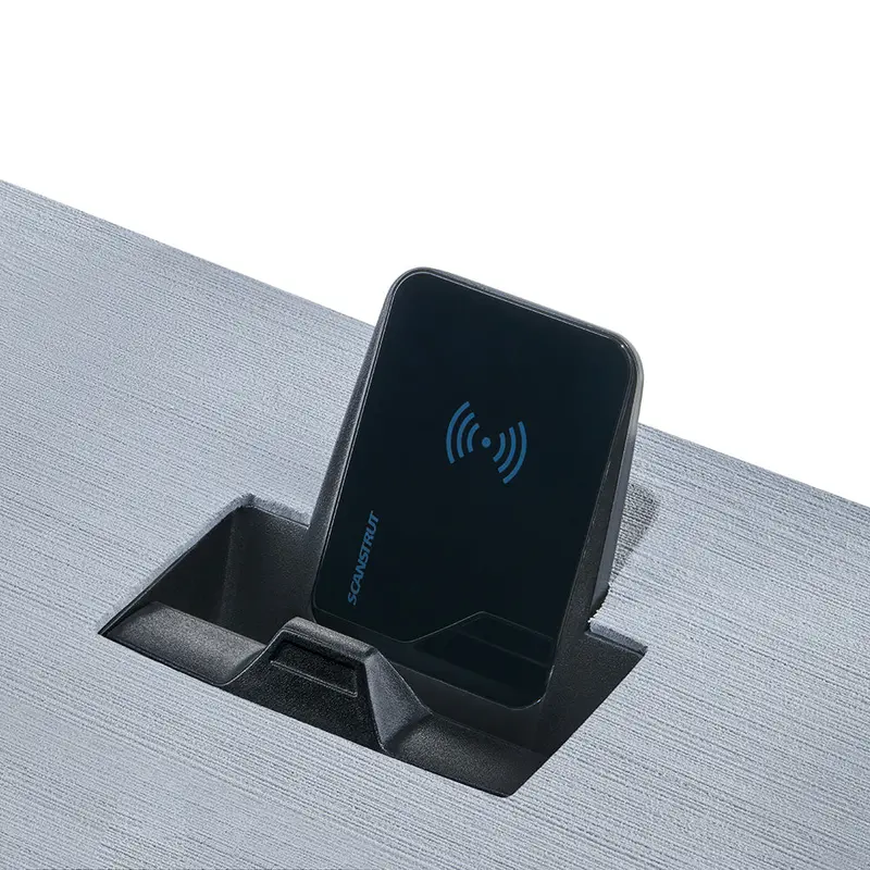 Scanstrut Aura Magnetic Wireless Charger – 10W Output, 12V/24V Marine-Compatible 1